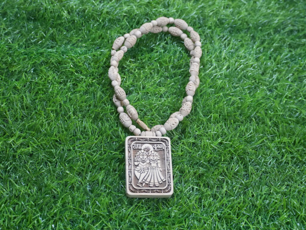 तुलसी माला पहनने के नियम, प्रकार और इसका आध्यात्मिक महत्व